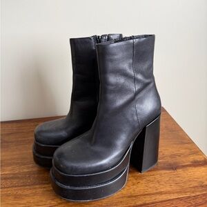 Steve Madden Cobra Boots